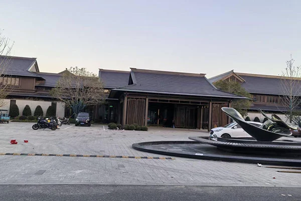 Пројекат базена хотела Блуеваи: Рункуан Каииуан Мингтинг (огранак Лонгву Теа Товн)